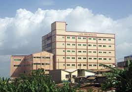 Yaoundé : 02 trafiquants de drogue arrêtés en flagrant délit de vente de drogues aux élèves du Collège Armandin situé au quartier Nkomkana